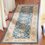 SAFAVIEH Handmade Antiquity Zuriñe Traditional Oriental Wool Rug