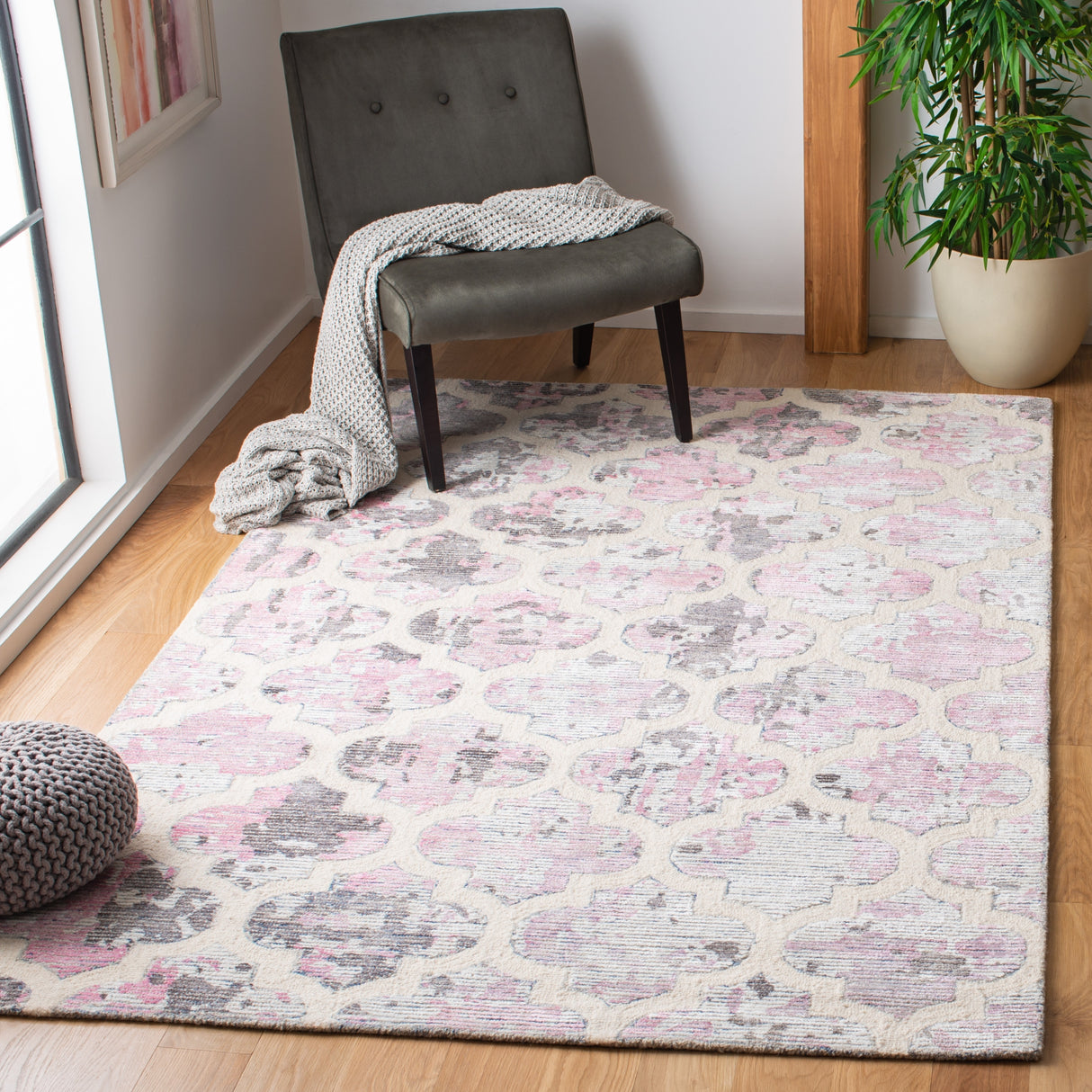 SAFAVIEH Handmade Artistry Itta Wool & Viscose Rug