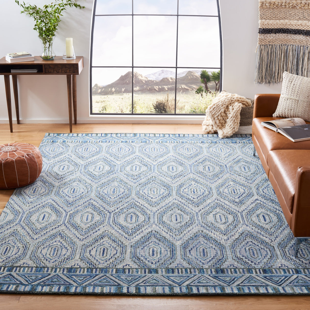 SAFAVIEH Handmade Aspen Andrea Boho Tribal Wool Rug -