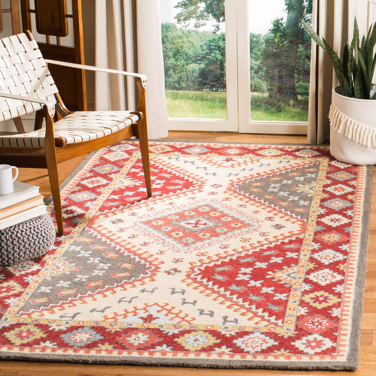 SAFAVIEH Handmade Aspen Evdokiya & Eclectic Tribal Wool Rug