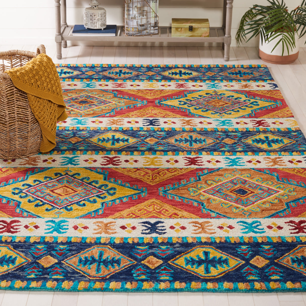 SAFAVIEH Handmade Aspen Geesche Boho Tribal Wool Rug