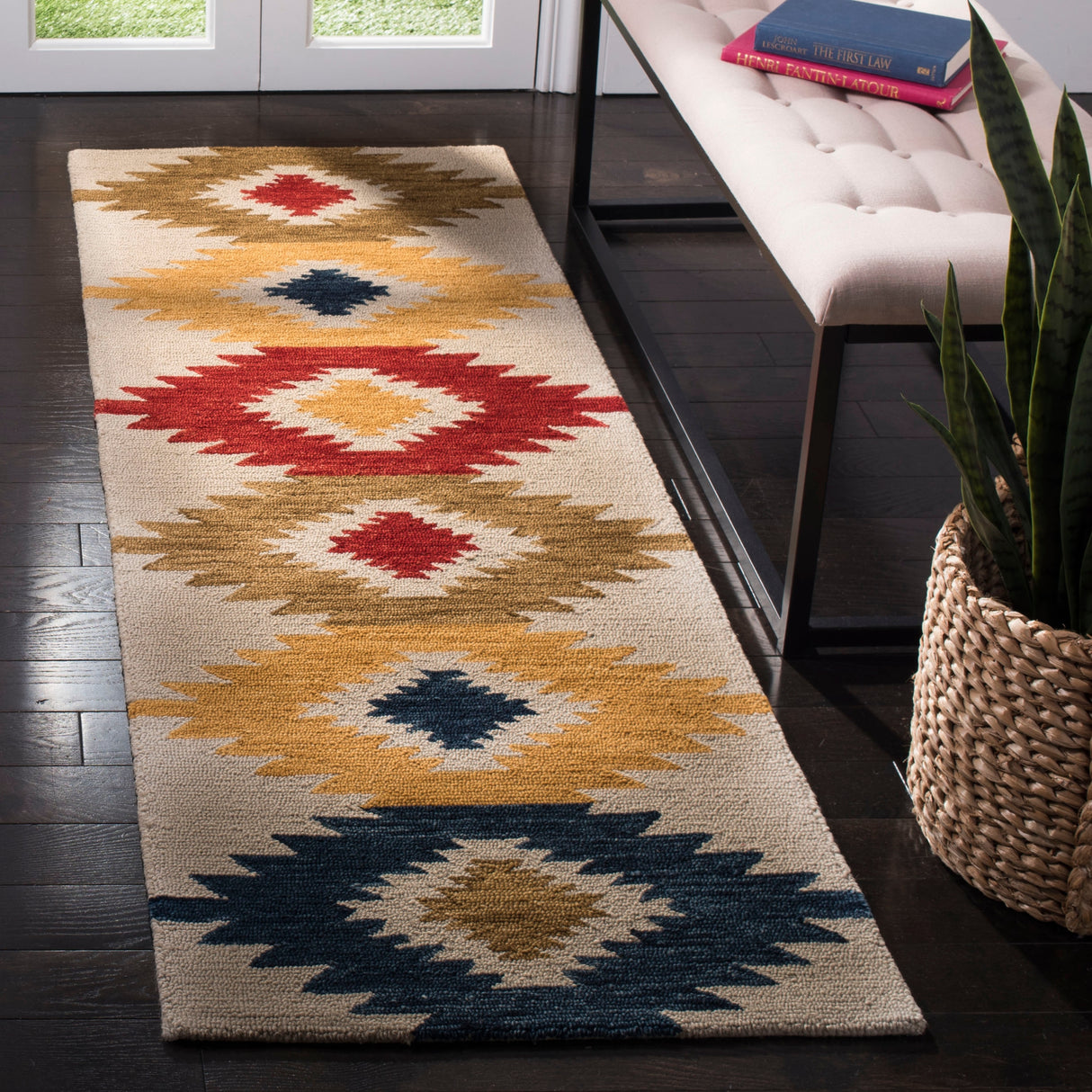 SAFAVIEH Handmade Aspen Ilijanka Boho Tribal Wool Rug