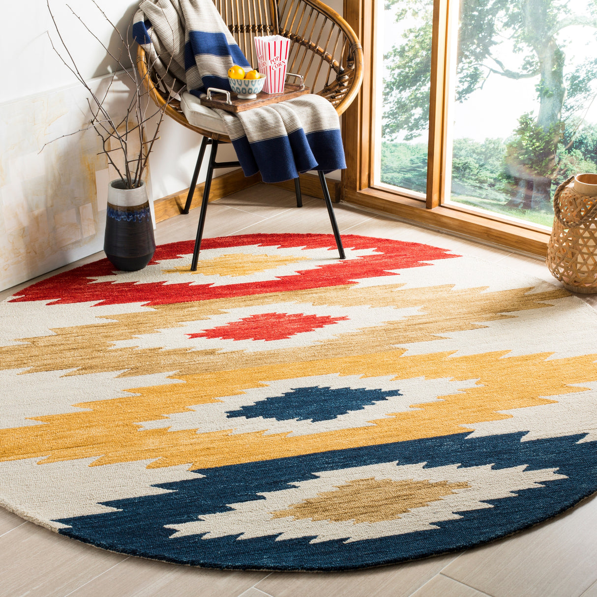 SAFAVIEH Handmade Aspen Ilijanka Boho Tribal Wool Rug