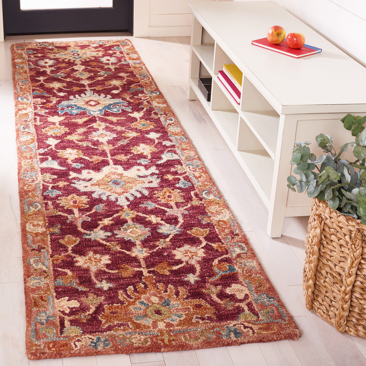 SAFAVIEH Handmade Aspen Maddalena Boho Wool Rug