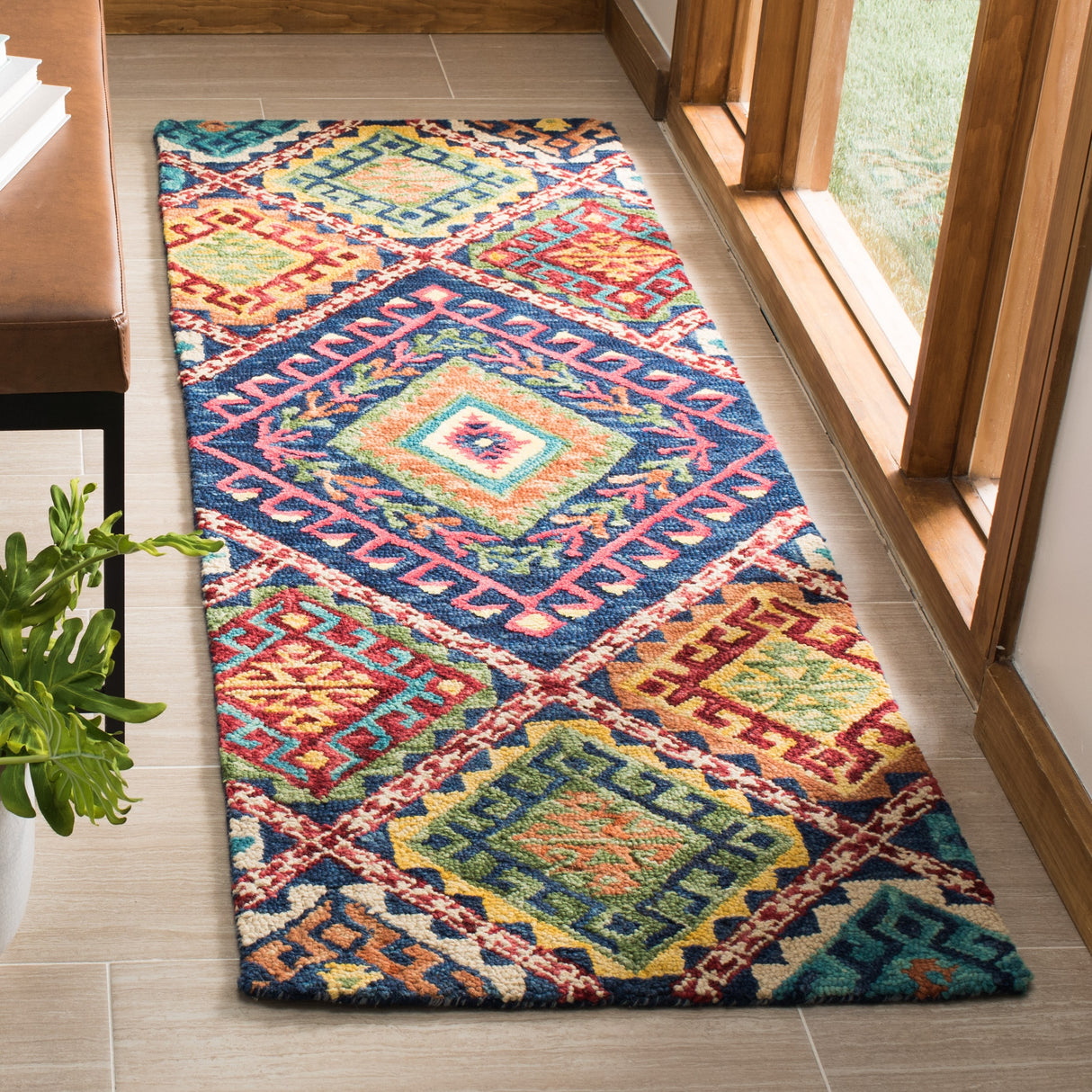 SAFAVIEH Handmade Aspen Marisca Boho Tribal Wool Rug