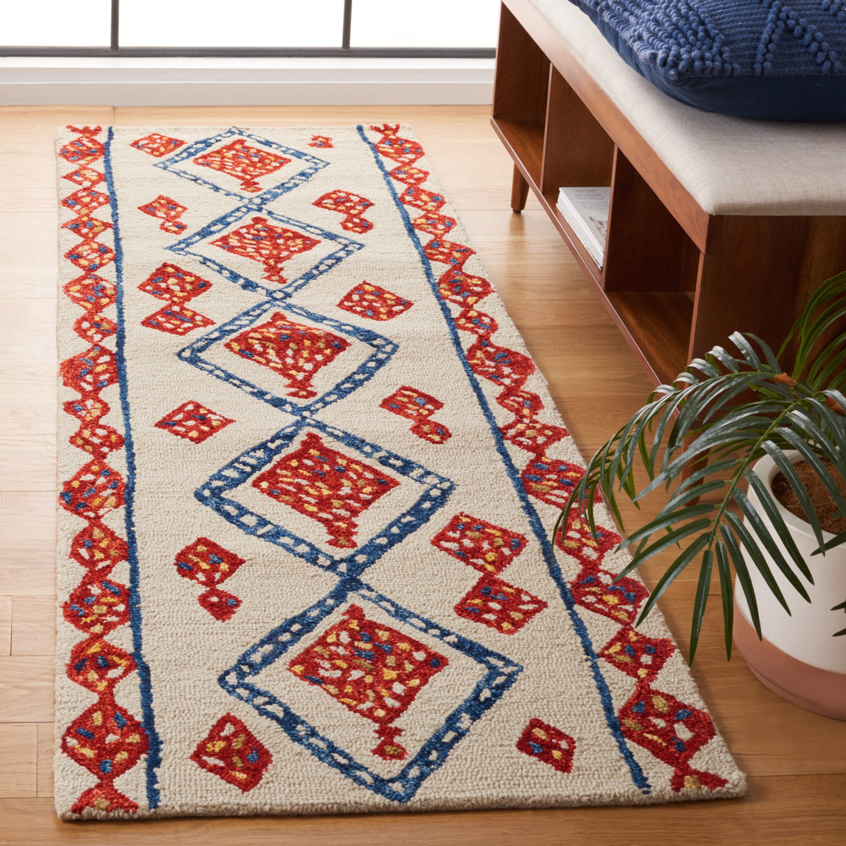 SAFAVIEH Handmade Aspen Radana Boho Tribal Wool Rug