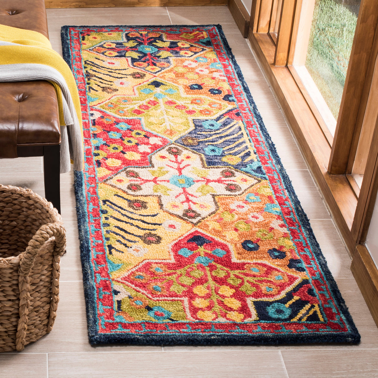 SAFAVIEH Handmade Aspen Reemtdine Boho Tribal Wool Rug