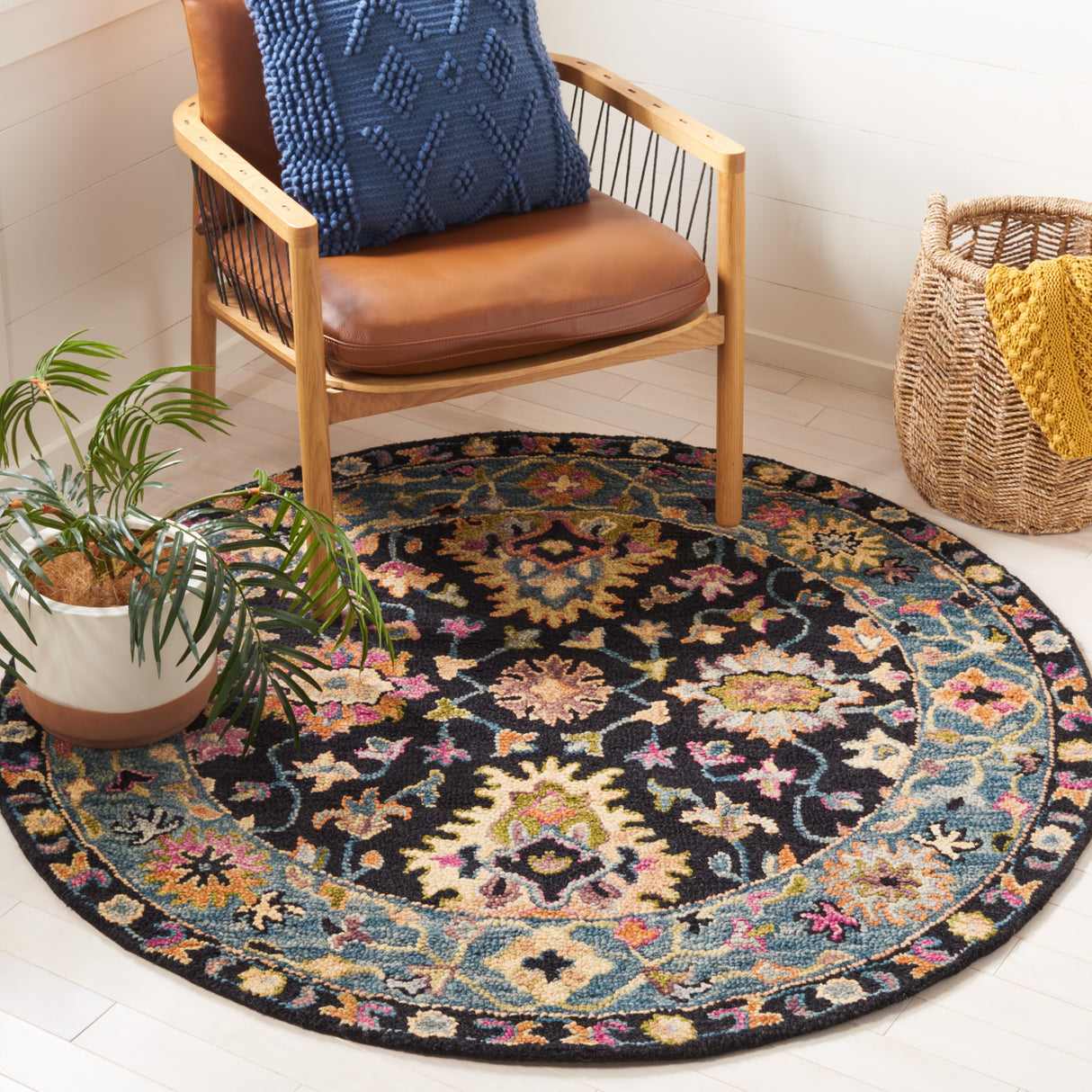 SAFAVIEH Handmade Aspen Yoheved Boho Wool Rug