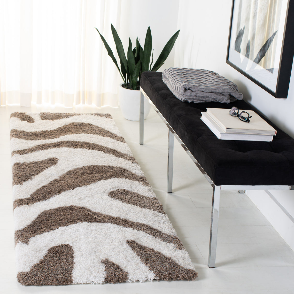 SAFAVIEH Handmade Barcelona Shag Here Polyester Rug