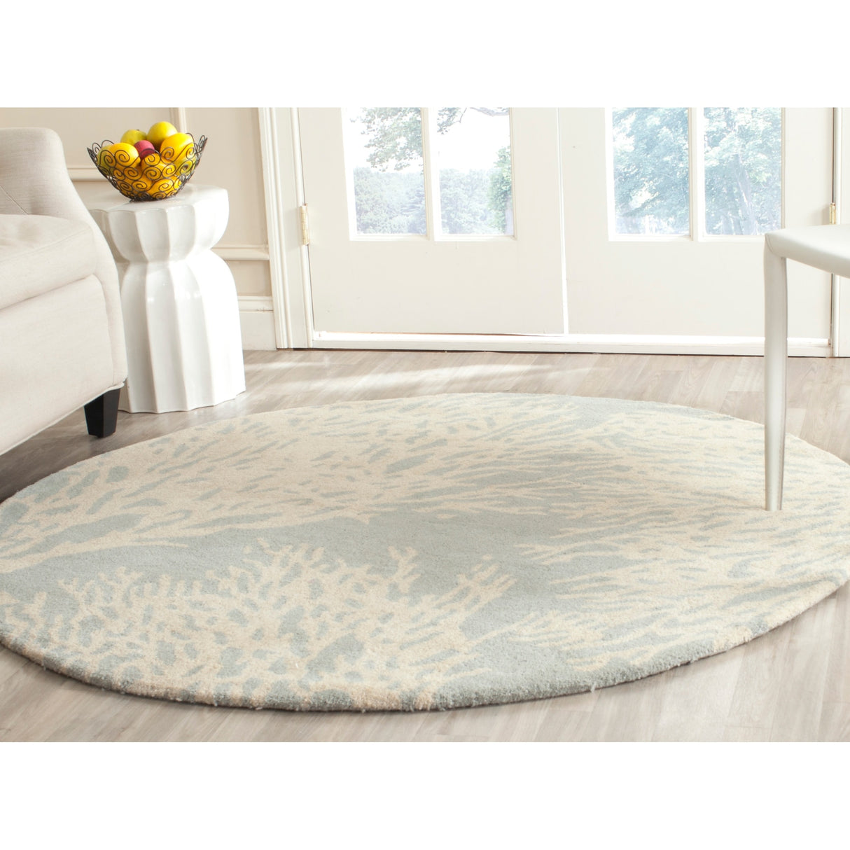 SAFAVIEH Handmade Bella Dwynwen Modern Floral Wool Rug