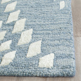 SAFAVIEH Handmade Bella Stacy Modern Floral Wool Rug