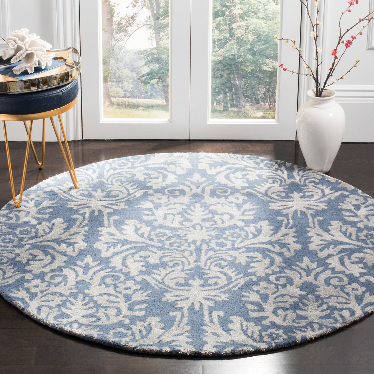 SAFAVIEH Handmade Bella Trea Modern Floral Wool Rug