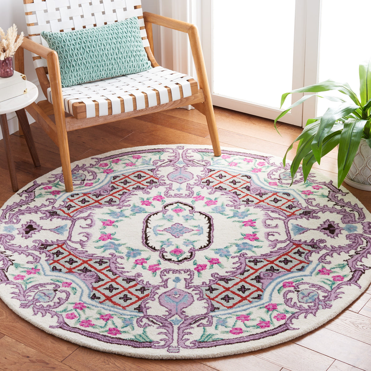 SAFAVIEH Handmade Bellagio Tatevik Oriental Medallion Wool Rug