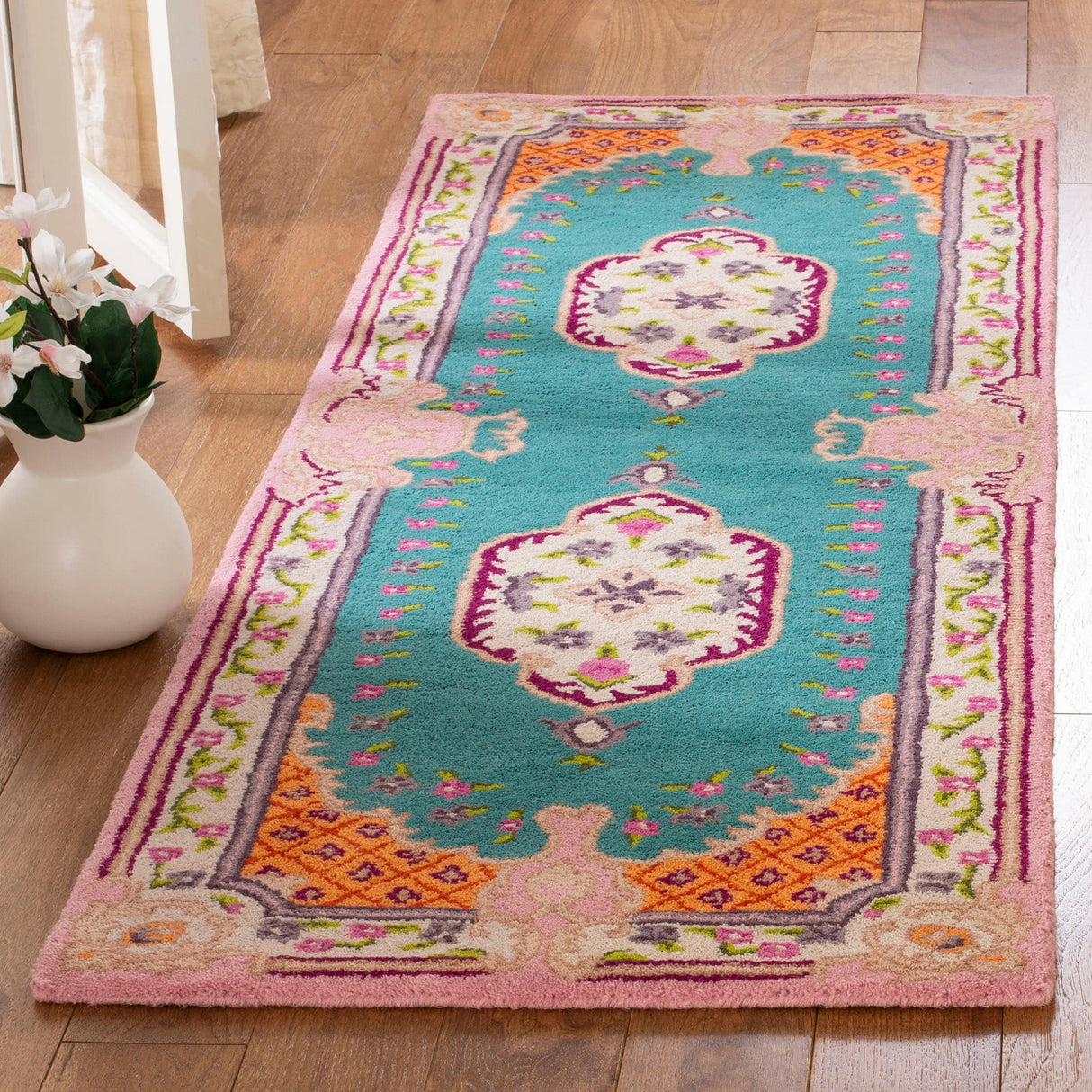 SAFAVIEH Handmade Bellagio Tatevik Oriental Medallion Wool Rug