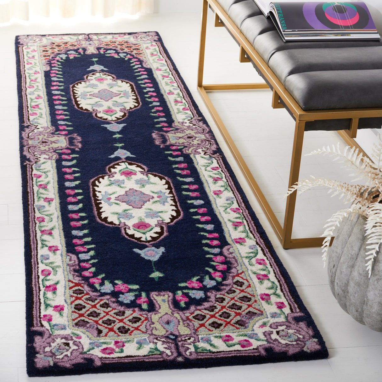 SAFAVIEH Handmade Bellagio Tatevik Oriental Medallion Wool Rug