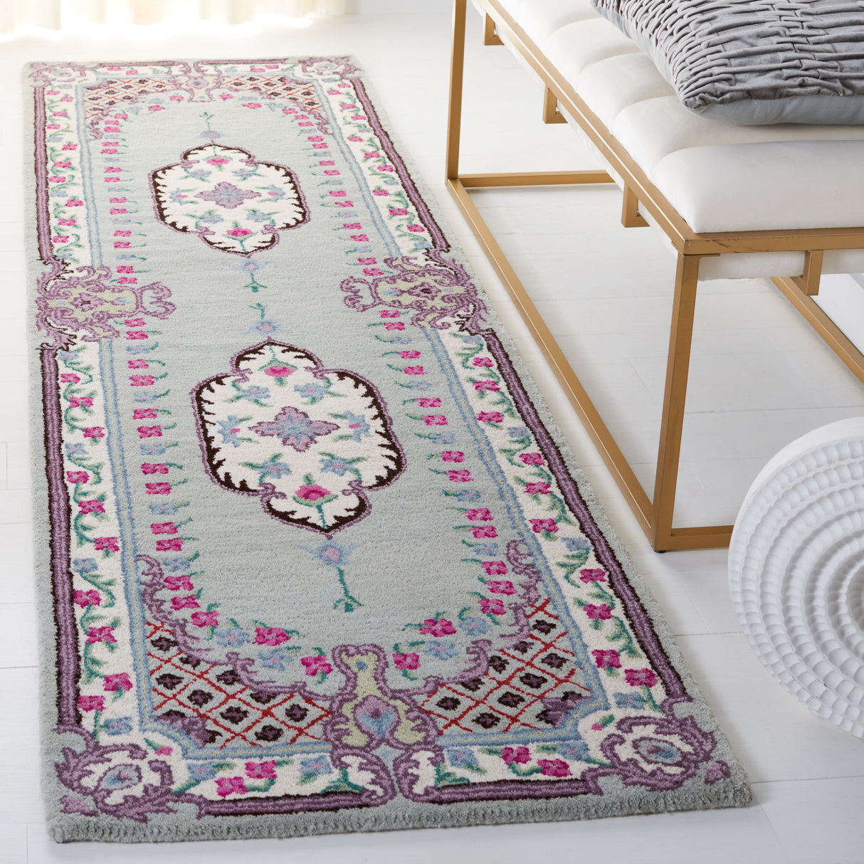 SAFAVIEH Handmade Bellagio Tatevik Oriental Medallion Wool Rug