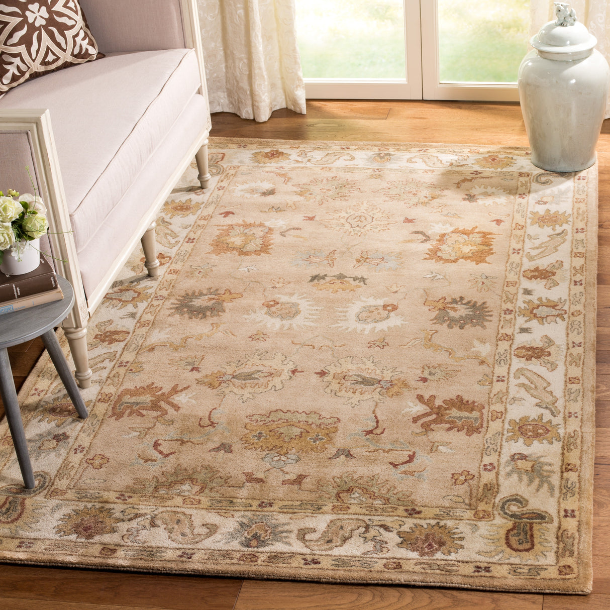 SAFAVIEH Handmade Bergama Milovanka Oriental Hand-spun Wool Rug