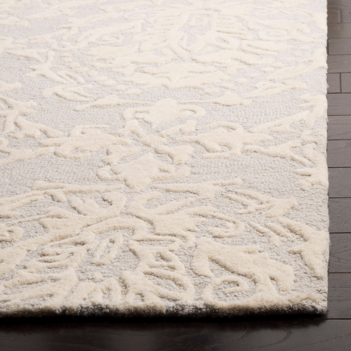 SAFAVIEH Handmade Blossom Ambroisine Modern Floral Wool Rug