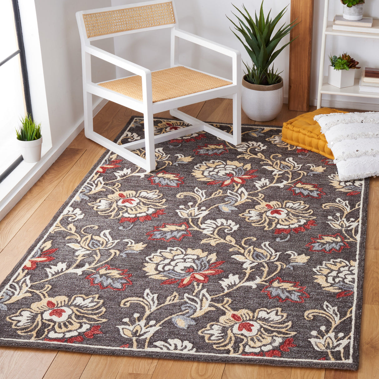 SAFAVIEH Handmade Blossom Anda Wool Rug