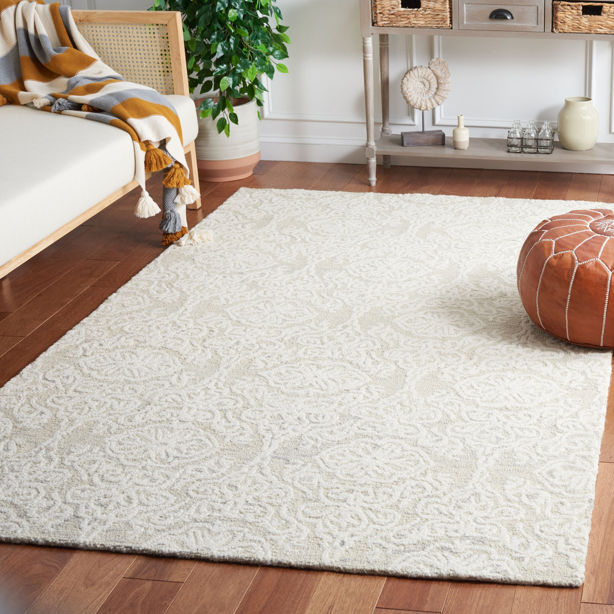 SAFAVIEH Handmade Blossom Cateluta Modern Floral Wool Rug