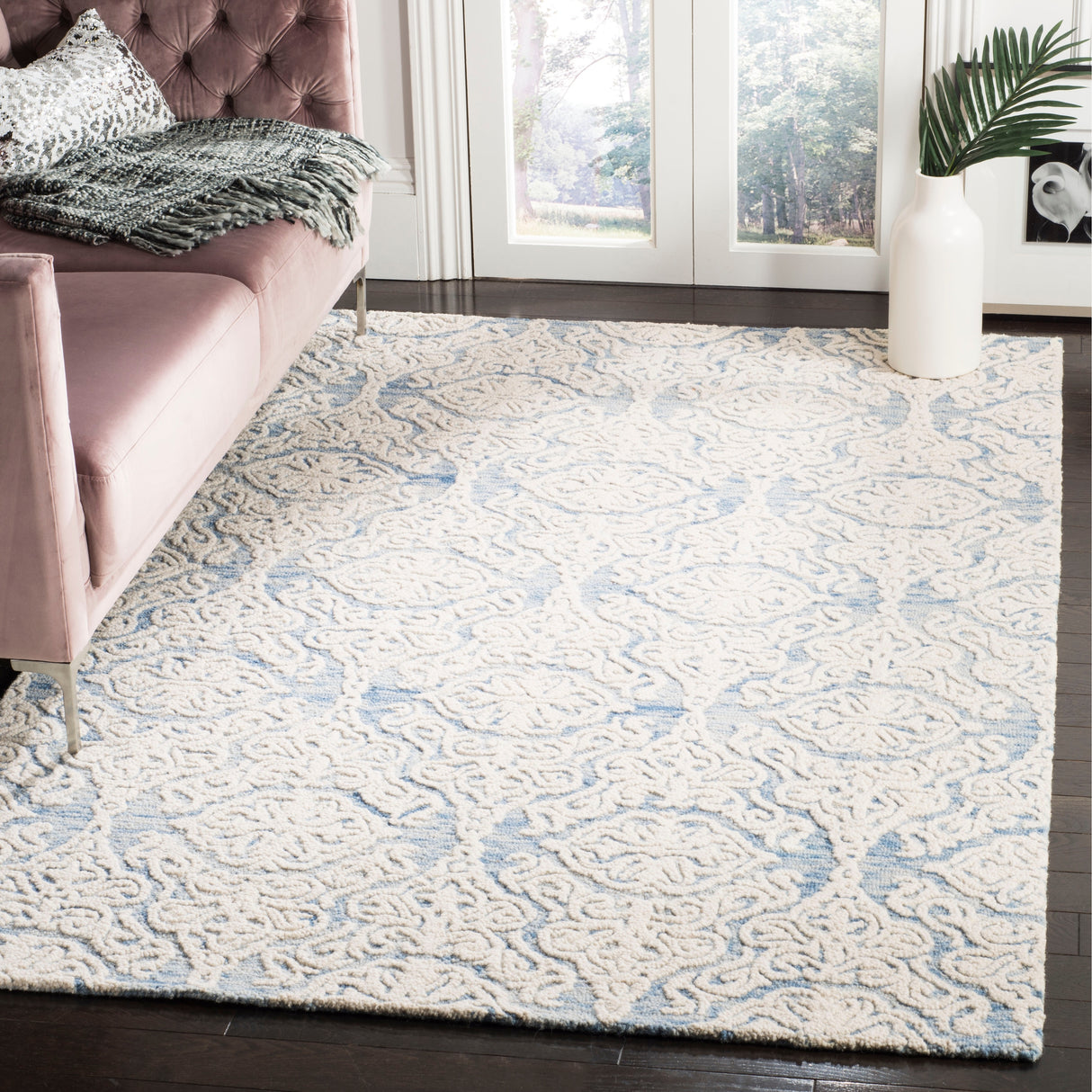 SAFAVIEH Handmade Blossom Cateluta Modern Floral Wool Rug