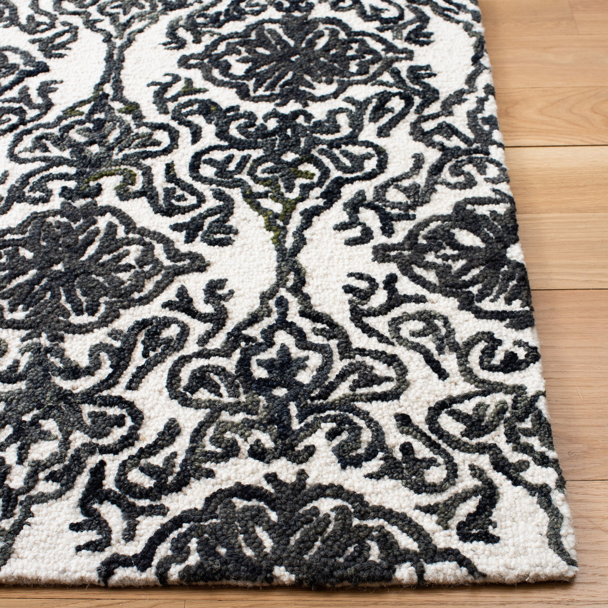 SAFAVIEH Handmade Blossom Cateluta Modern Floral Wool Rug