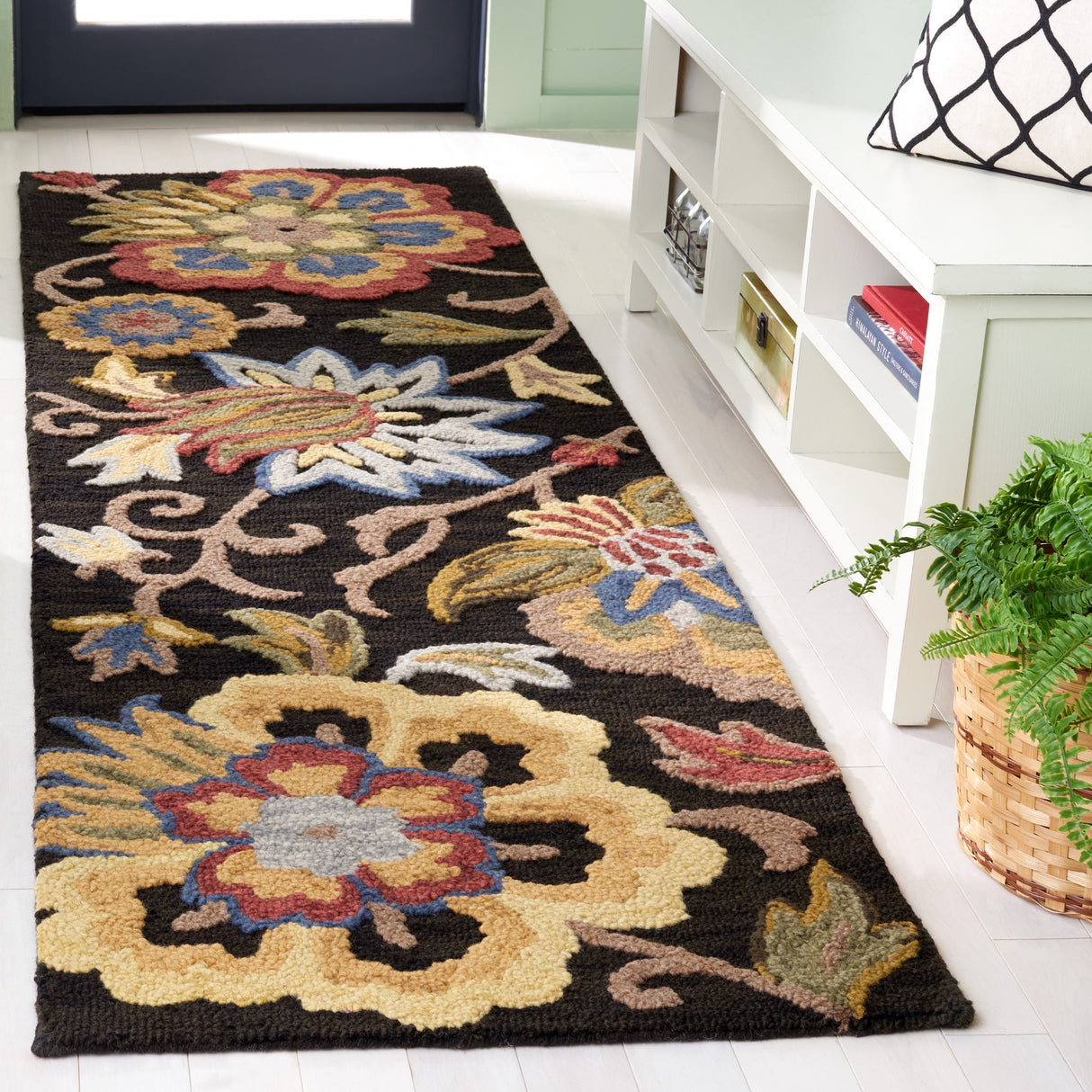 SAFAVIEH Handmade Blossom Chisato Contemporary Wool Rug