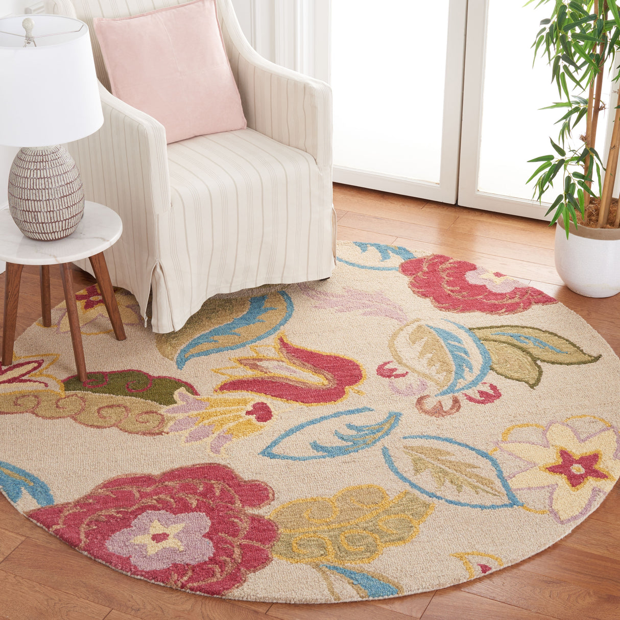 SAFAVIEH Handmade Blossom Dave Wool Rug