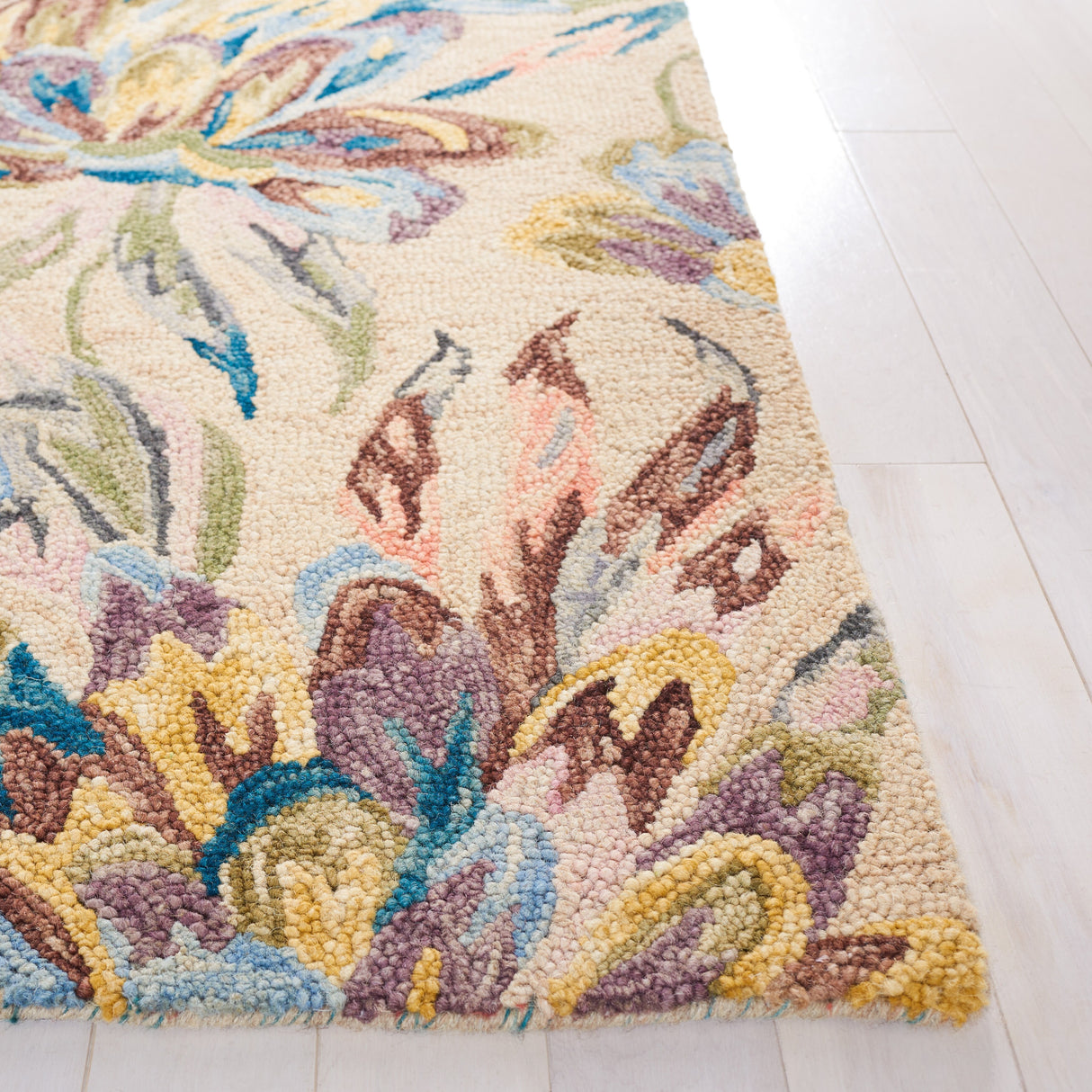 SAFAVIEH Handmade Blossom Deliana French Country Floral Wool Rug