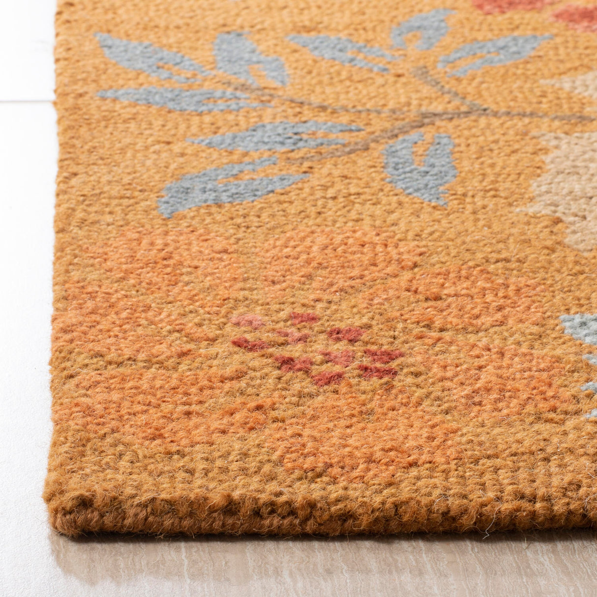 SAFAVIEH Handmade Blossom Efrosinia Modern Floral Wool Rug