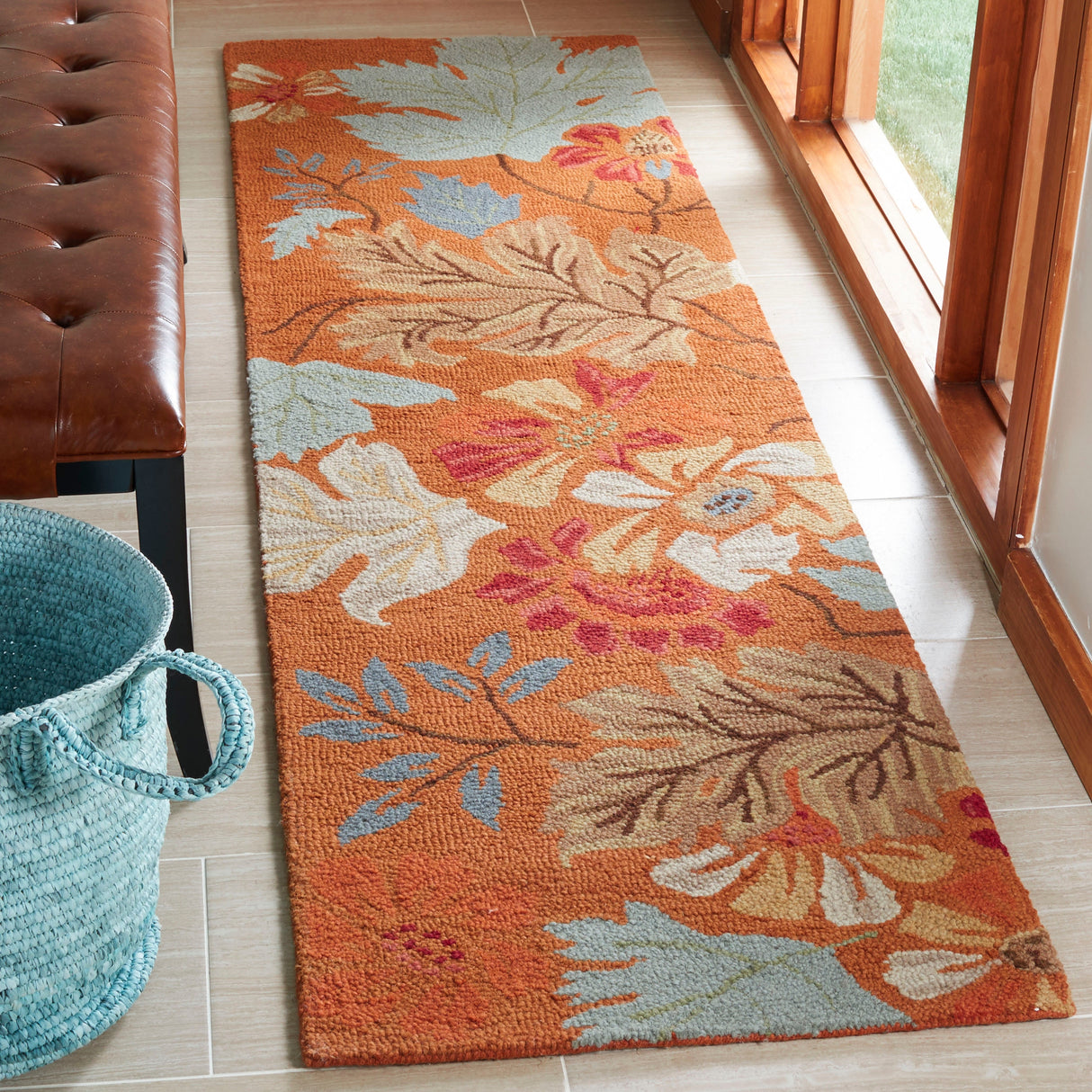 SAFAVIEH Handmade Blossom Efrosinia Modern Floral Wool Rug