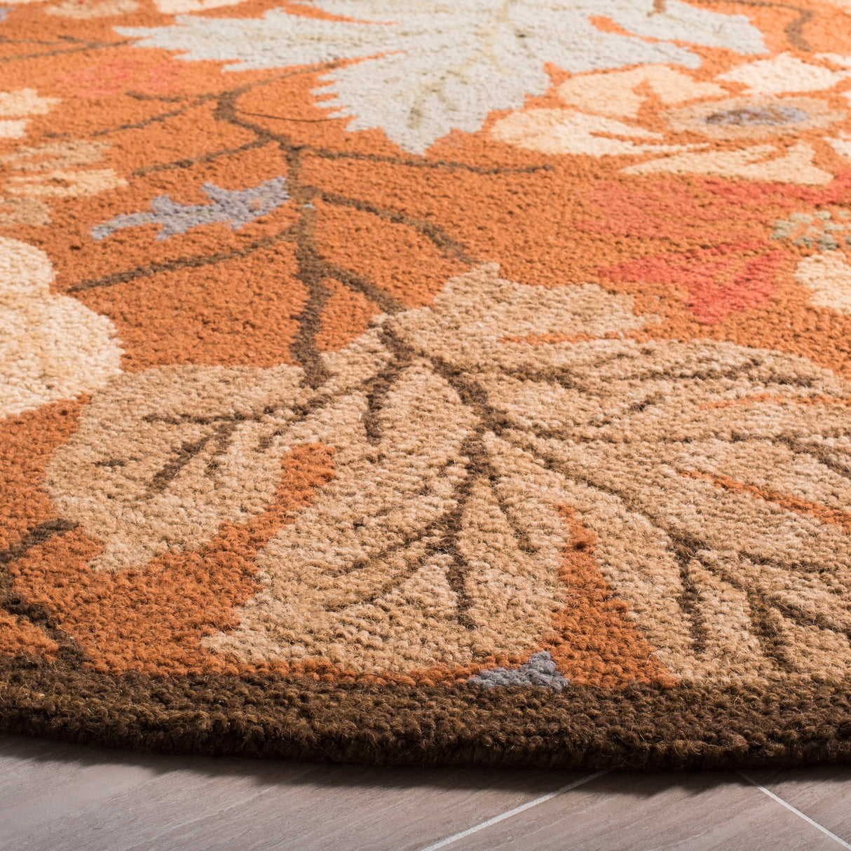 SAFAVIEH Handmade Blossom Efrosinia Modern Floral Wool Rug