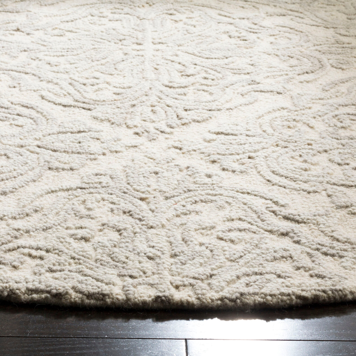 SAFAVIEH Handmade Blossom Gertrida Modern Floral Wool Rug