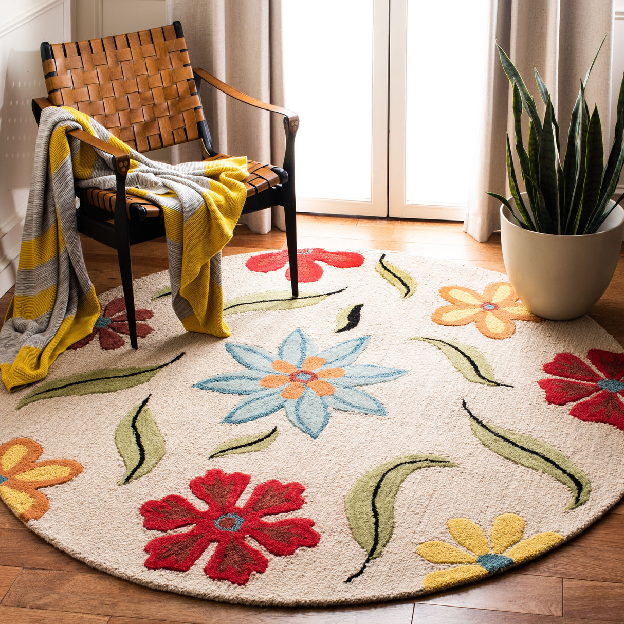 SAFAVIEH Handmade Blossom Gianpiera Modern Floral Wool Rug