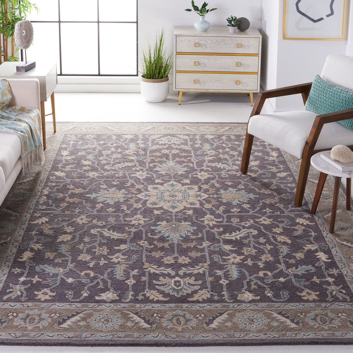 SAFAVIEH Handmade Blossom Gulperi Modern Floral Wool Rug