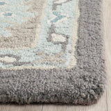 SAFAVIEH Handmade Blossom Gulperi Modern Floral Wool Rug