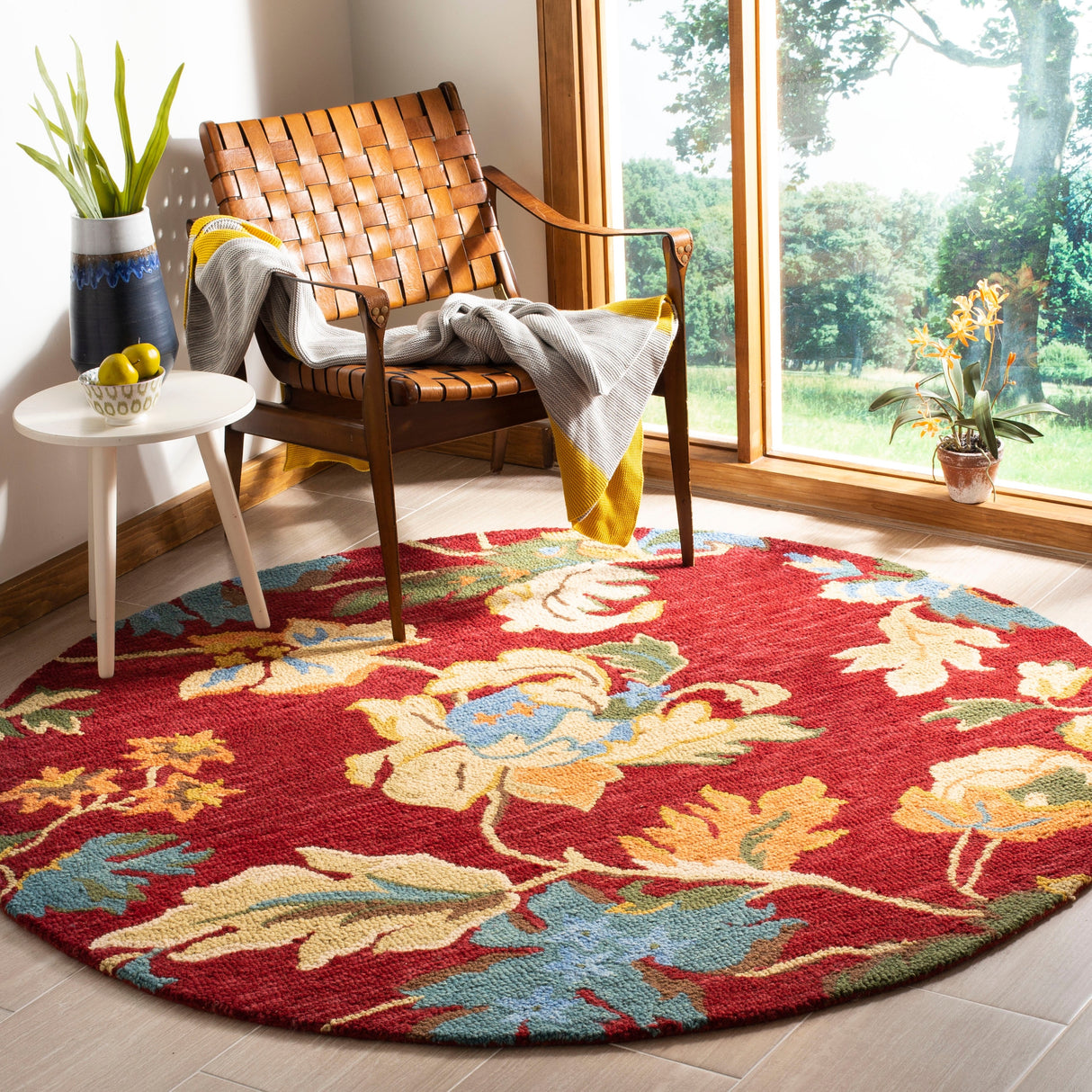 SAFAVIEH Handmade Blossom Ilza Modern Floral Wool Rug