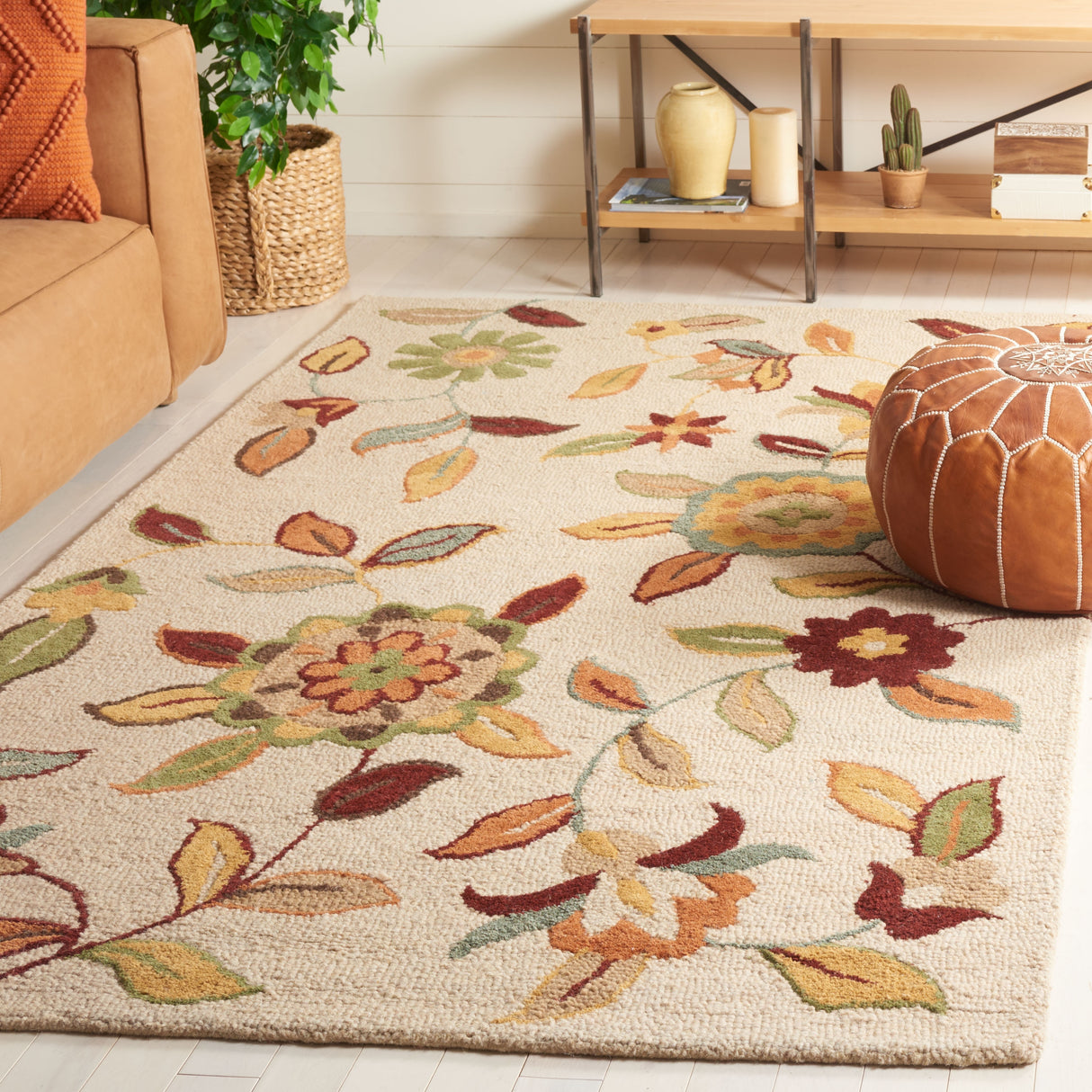 SAFAVIEH Handmade Blossom Ludgarda Modern Floral Wool Rug