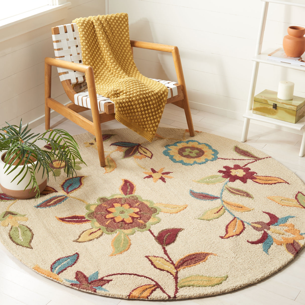 SAFAVIEH Handmade Blossom Ludgarda Modern Floral Wool Rug