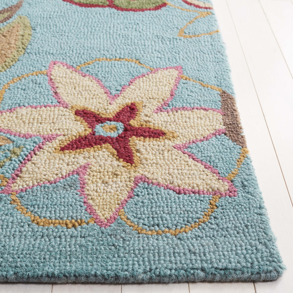 SAFAVIEH Handmade Blossom Luken Wool Area Rug