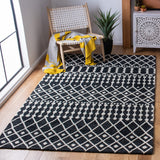 SAFAVIEH Handmade Blossom Orit Moroccan Wool Rug