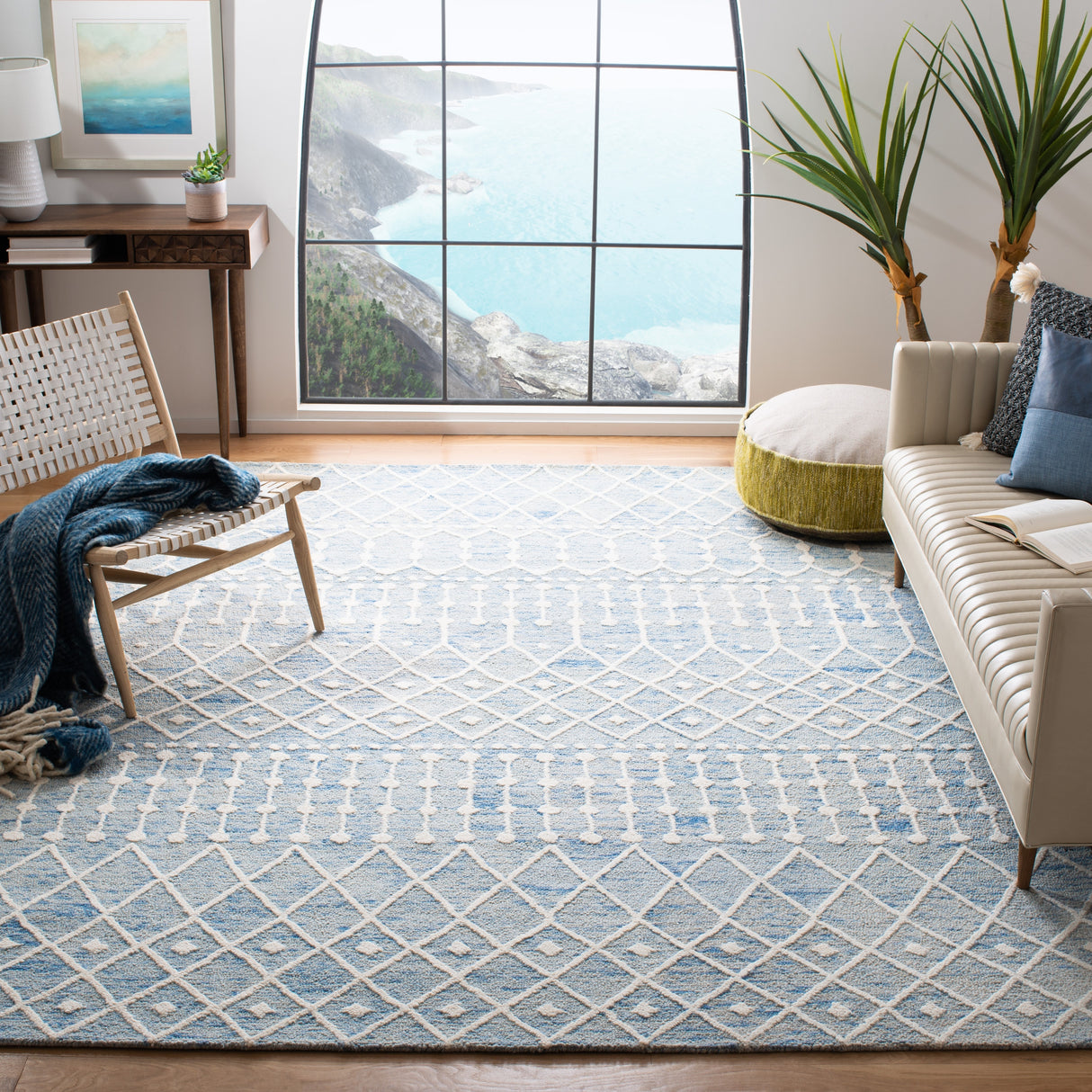 SAFAVIEH Handmade Blossom Orit Moroccan Wool Rug