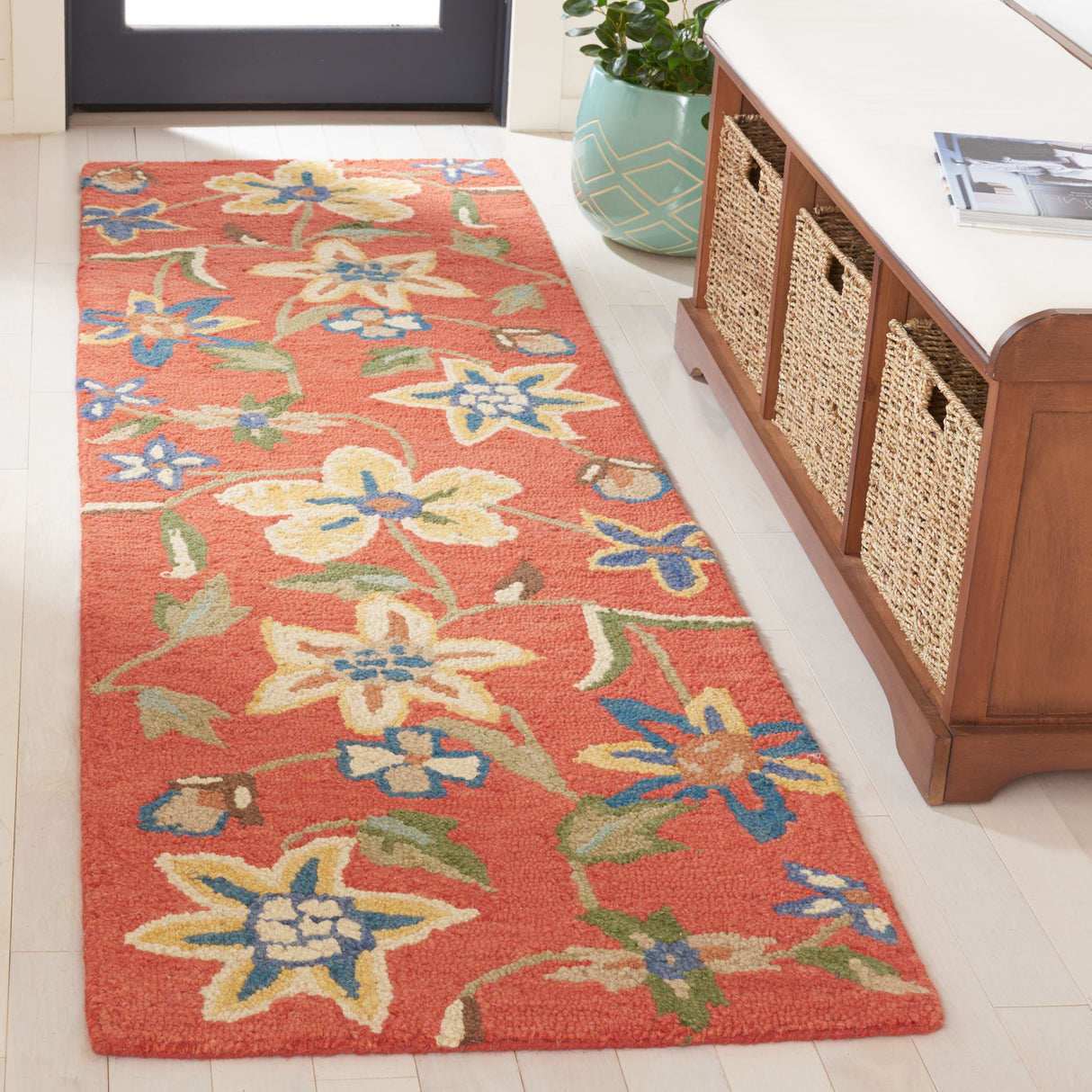 SAFAVIEH Handmade Blossom Shaila Modern Floral Wool Rug