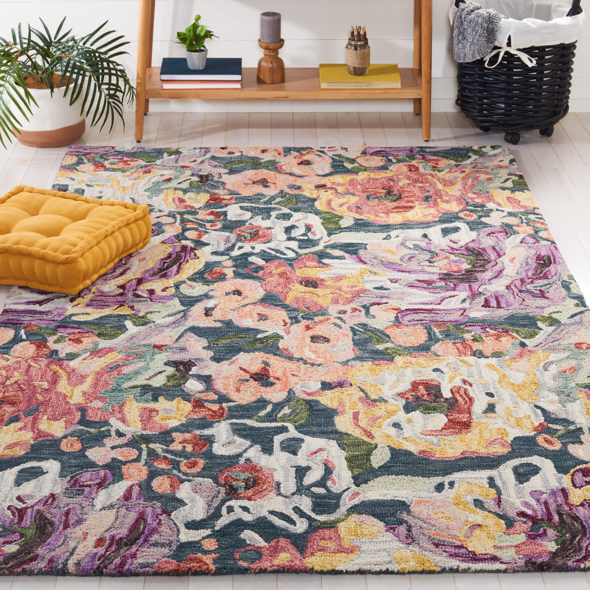 SAFAVIEH Handmade Blossom Stavroula French Country Floral Wool Rug