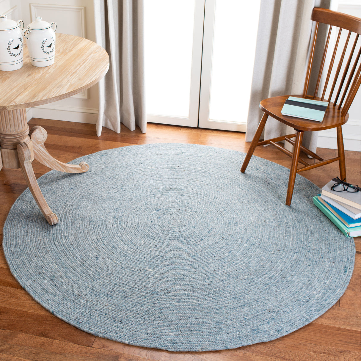 SAFAVIEH Handmade Braided Hande Country Wool Rug