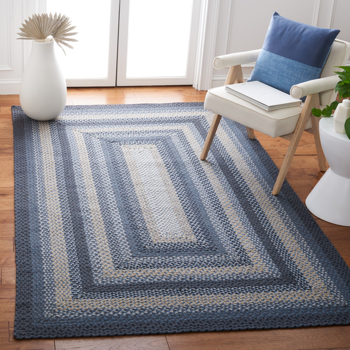 SAFAVIEH Handmade Braided Sylvianne Cotton Rug