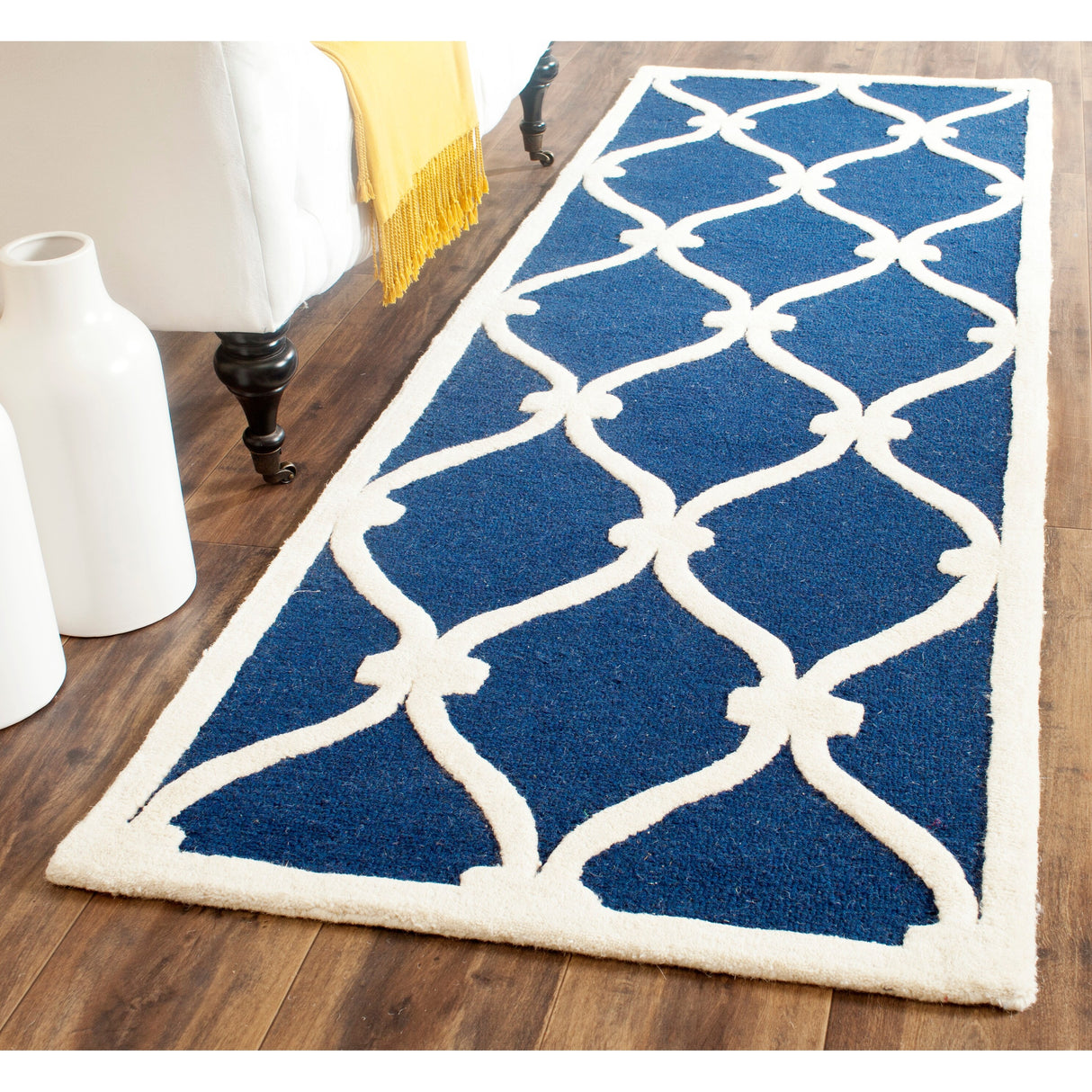 SAFAVIEH Handmade Cambridge Catharien Modern Moroccan Wool Rug