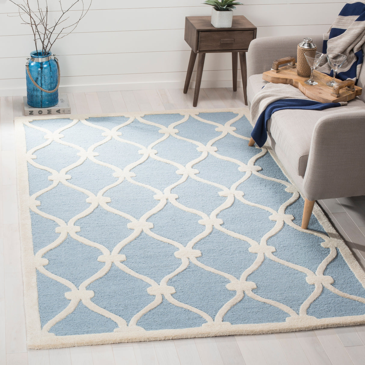 SAFAVIEH Handmade Cambridge Catharien Modern Moroccan Wool Rug