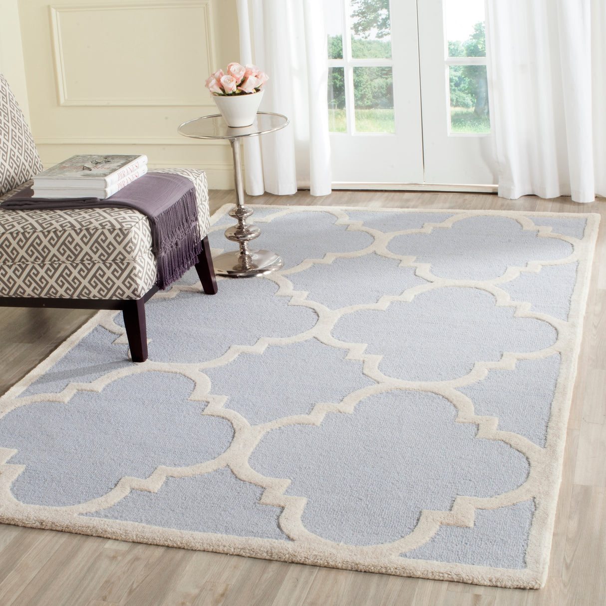 SAFAVIEH Handmade Cambridge Gullveig Modern Moroccan Wool Rug