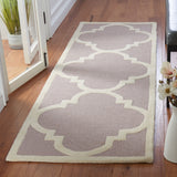 SAFAVIEH Handmade Cambridge Gullveig Modern Moroccan Wool Rug